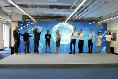 康明斯Accelera氫燃料電池助力臨港公交創(chuàng)造新紀(jì)錄，開啟低碳交通新篇章